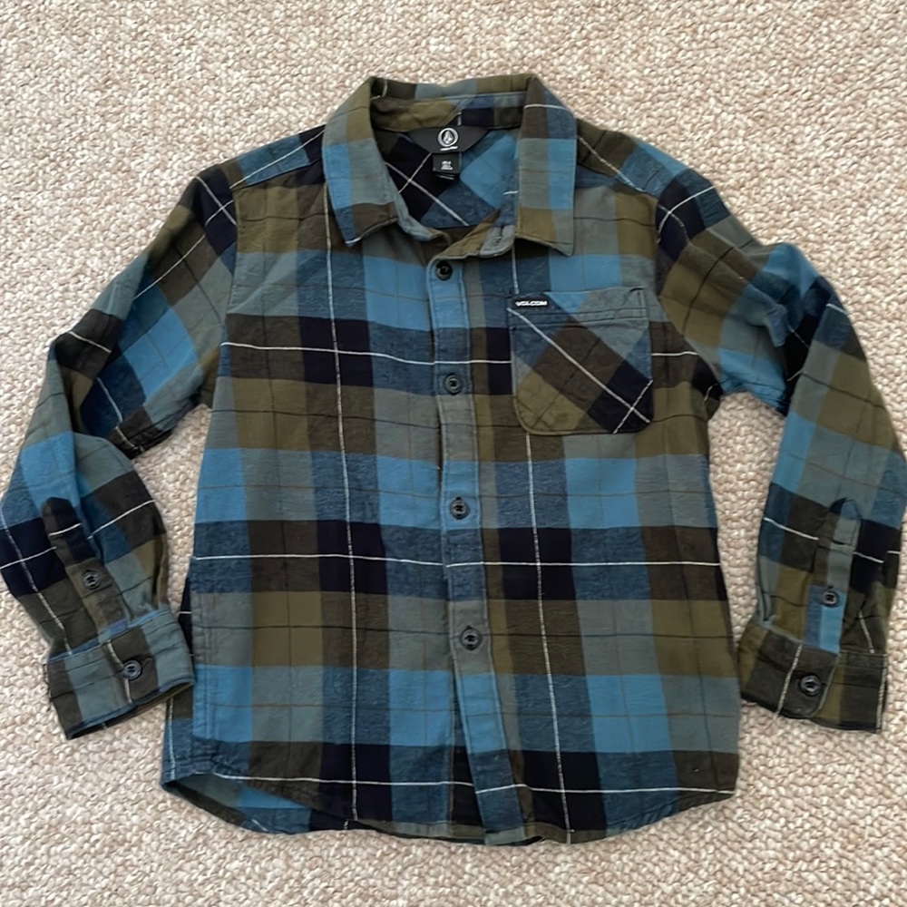 Volcom Boys button down 6
